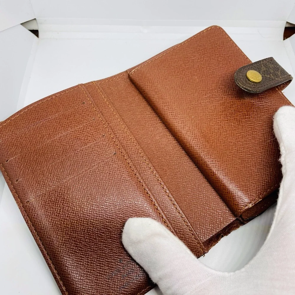 Louis Vuitton Monogram clasp wallet and Box with COA - Picture 5 of 12